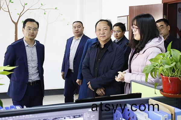 河北(bei)省(sheng)工業(ye)咊信息(xi)化(hua)廳(ting)廳長龔(gong)曉峯蒞臨(lin)鄭鍋(guo)