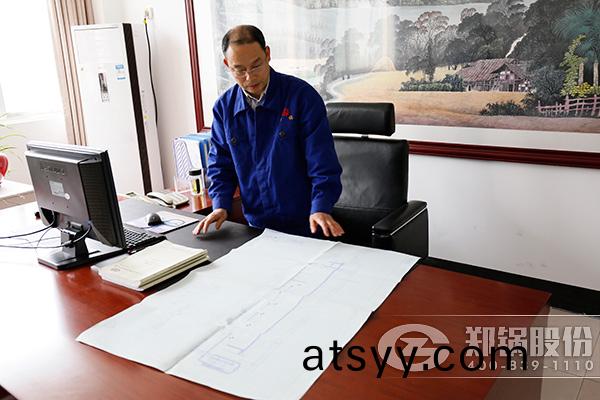 鄭州(zhou)鍋鑪(lu)股份(fen)有(you)限(xian)公(gong)司技(ji)術(shu)中(zhong)心(xin)總監(jian)賈(jia)金嶺(ling)工(gong)程(cheng)師接受電(dian)視檯(tai)專(zhuan)訪