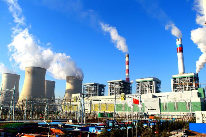 我國(guo)非化石(shi)能(neng)源(yuan)裝機破(po)10億(yi)韆瓦(wa)，煤(mei)電裝機已降至(zhi)50%以下